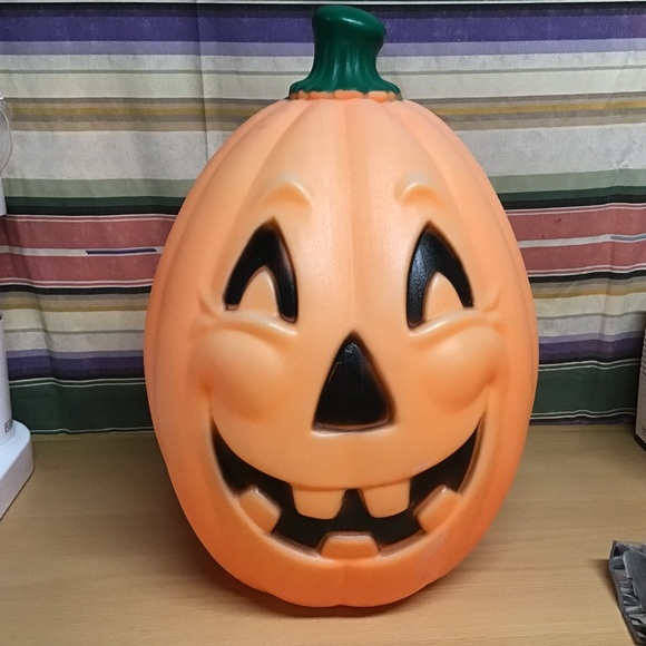Vintage Halloween Jack-O-Lantern Pumpkin Plastic Blow Mold Lights Up Outdoor Use - Picture 1 of 8